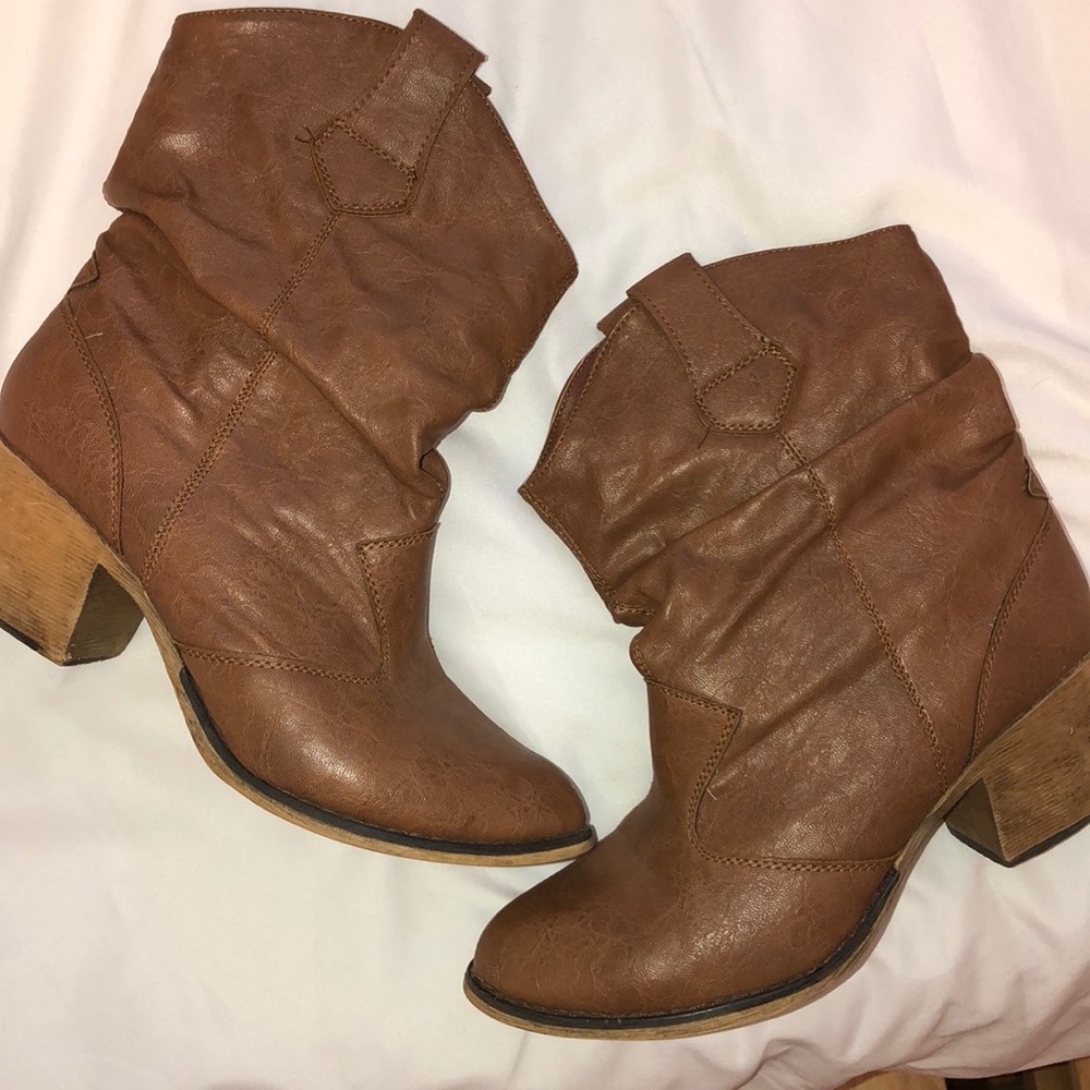 Short Cowgirl Boots!
